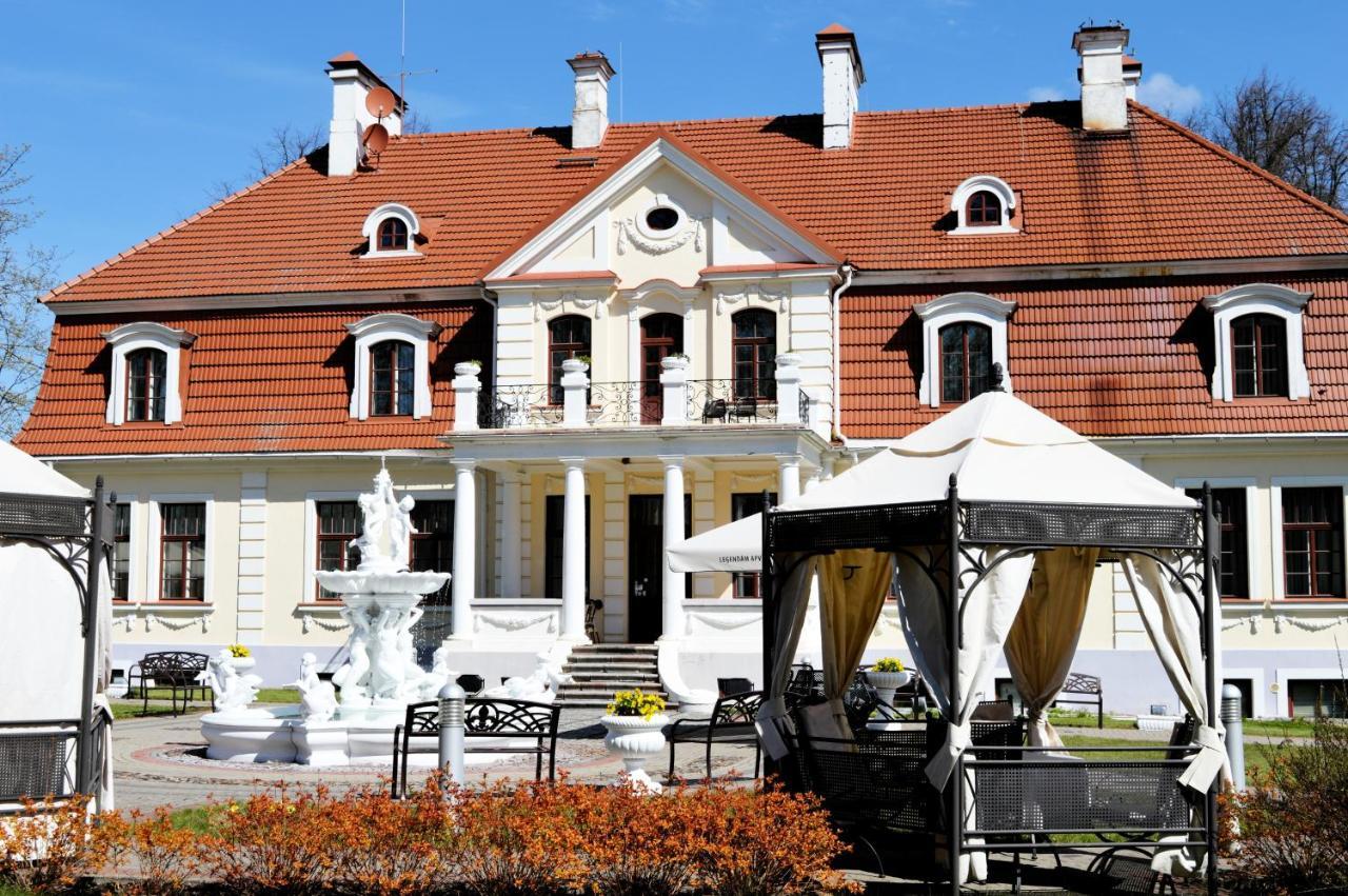 Sventes Muiza Hotel Exterior photo
