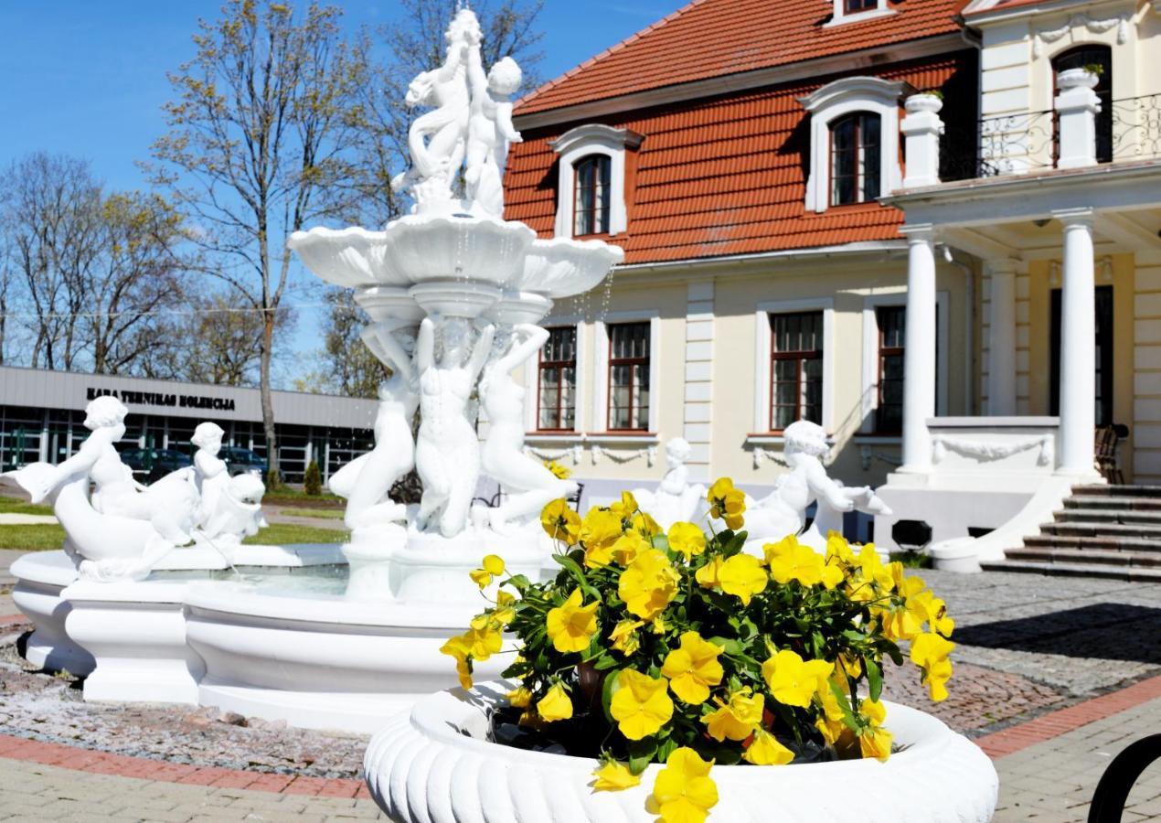 Sventes Muiza Hotel Exterior photo