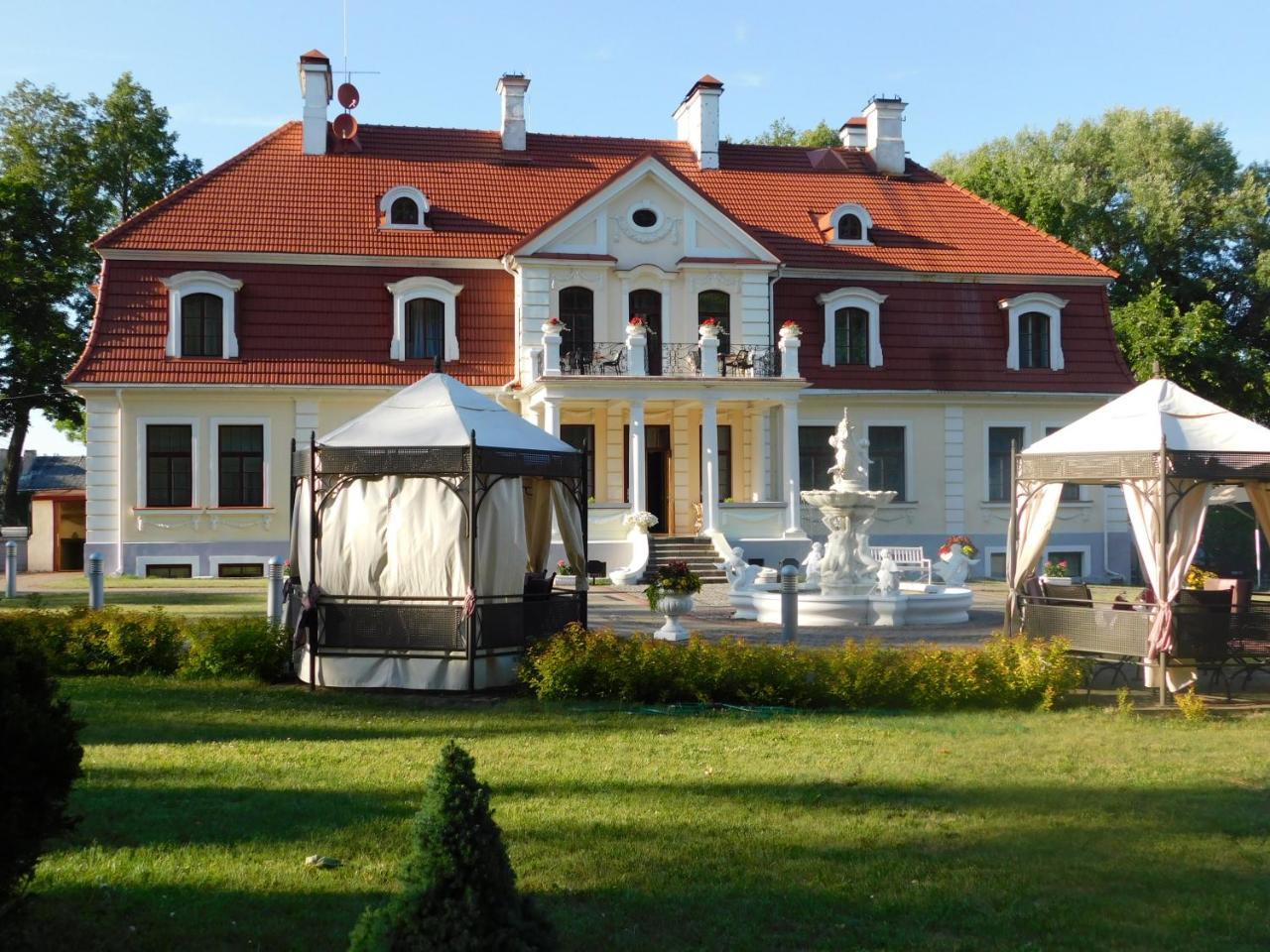 Sventes Muiza Hotel Exterior photo